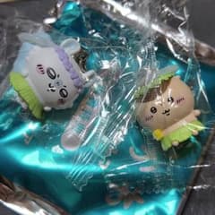 映画ちいかわ　人魚の島のひみつ　入場者特典　チャーム　【2個セット】